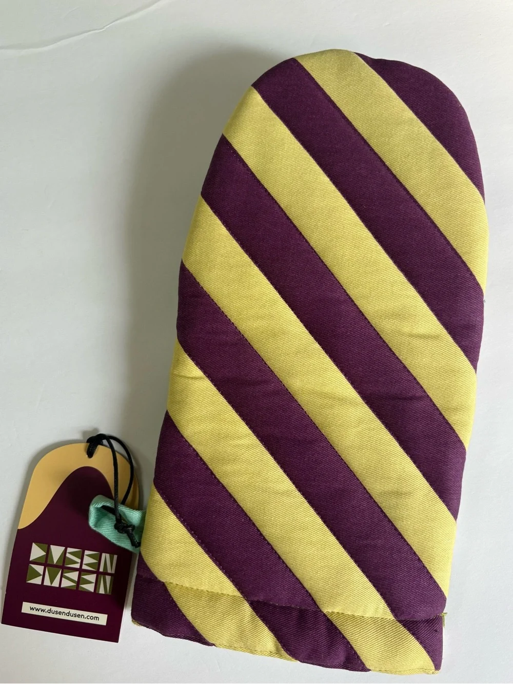 NWT Dusen Dusen Oven Mitt